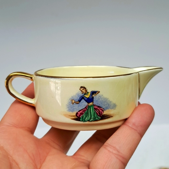 Vintage 1940's Royal Winton " National Dances " mini teapot stacking set - Picture 9 of 16